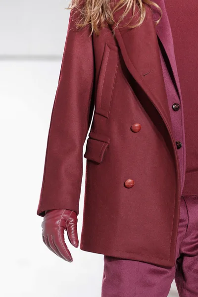 Look 13